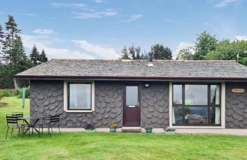 Dingwall House | Rowan Lodge