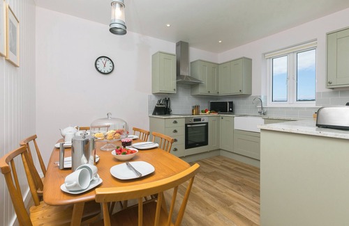 Mullion Cottage | ROWENA, pet friendly, country holiday cottage, with pool in Mullion