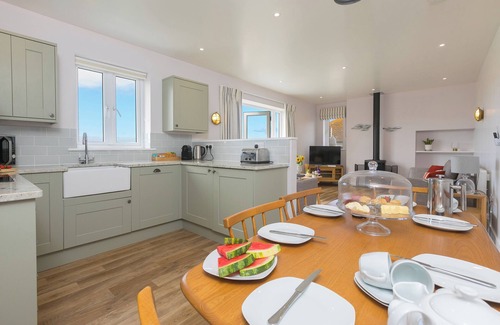 Mullion Cottage | ROWENA, pet friendly, country holiday cottage, with pool in Mullion