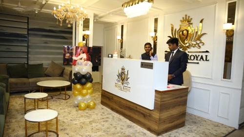 Meerut Bed & Breakfast | Royal 9 hotel & Banquet
