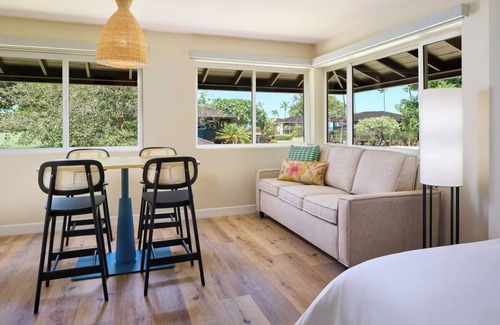 Kaanapali Hotel | Royal Bungalow Studio Suite Oceanfront at Royal Lahaina Resort, Walk to Beach