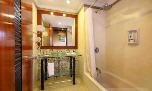 Madurai Main Hotel | Royal Court