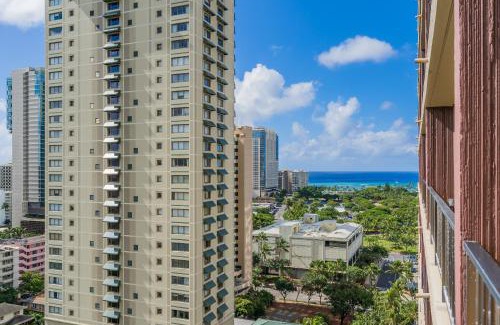 Waikiki Apartment | Royal Garden Waikiki - Ocean View - Resort Amenities