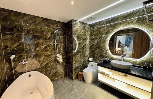 Thanh Tri Hotel | Royal Hanoi Hotel