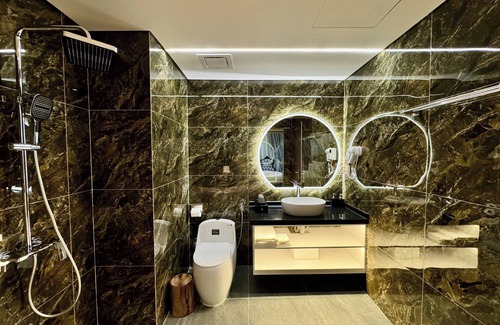 Thanh Tri Hotel | Royal Hanoi Hotel