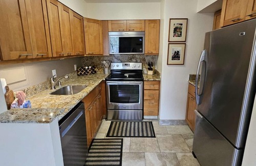 Kahana Hotel | Royal Kahana 220 - 2Br Condo