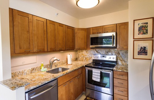 Kahana Hotel | Royal Kahana 220 - 2Br Condo