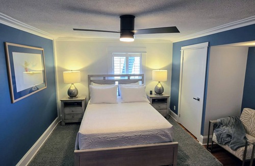 Historic Old Town House | Royal Manor Inn