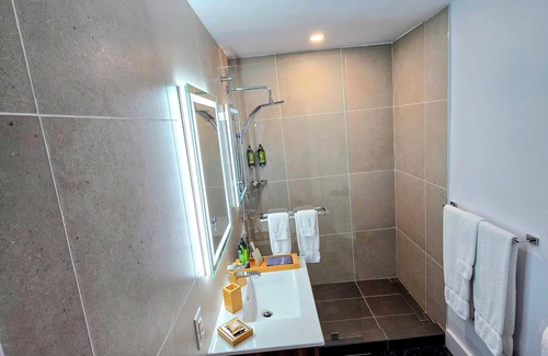 Historic Old Town House | Royal Manor Inn