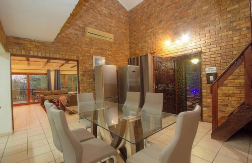 Marloth Park Apartment | Royal Marlothi Kruger Safari Lodge and Spa Luxury King Room