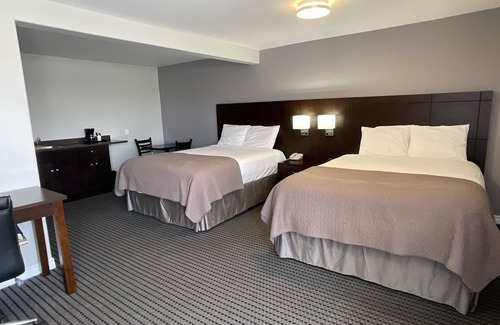 Napanee Hotel | Royal Napanee Inn