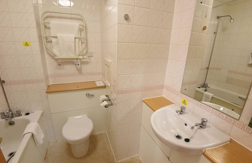 Bromborough Hotel | Royal Oak