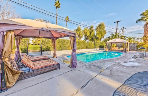 Rhodes Ranch House | Royal Palace -W/pool 5 Min to Strip & Convention