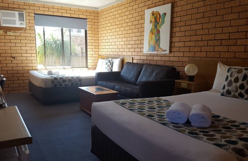 Coffs Harbour Hotel | Royal Palms Motor Inn