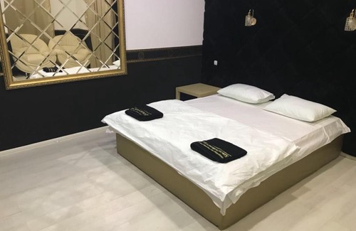 Saratov House | Royal Plaza