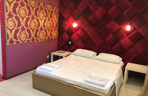 Saratov House | Royal Plaza