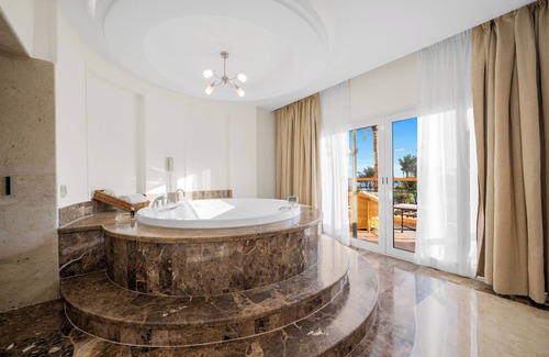 Sharm El Sheikh Hotel | Royal Savoy Sharm El Sheikh