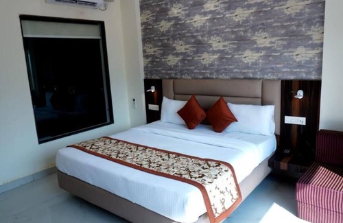 Kumarhatti Hotel | Royal Suites by Park Tree Chakki Mor