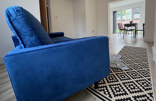 Sutton Coldfield House | Royal Sutton ArtHouse; Modern/Lux getaway