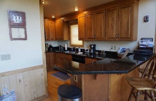 Westcliffe House | 'Royal View Lodge': Breathtaking Sangre views and star lit night skies await you
