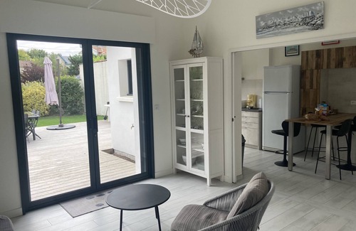 Pontaillac House | Royan: House/Villa ROYAN NEAR NICE SANDY BEACH and COMMERCES