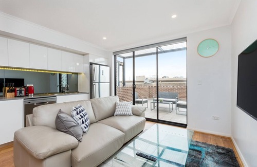 Rozelle Apartment | Rozelle Village l Two Bedrooms l Pet Friendly