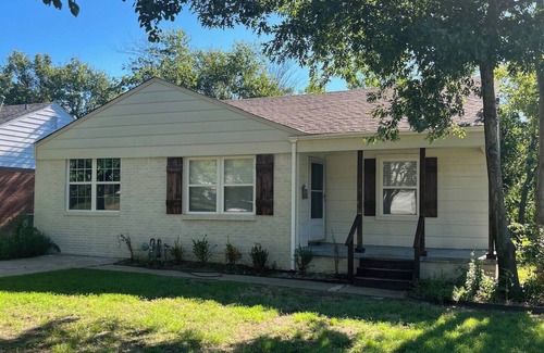 Tulsa House | Rt 66 Retreat - Near Fairgrounds