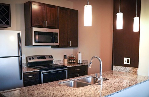 Durham Apartment | RTP Condo near RDU airport + Pool & Amenities