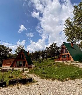 Secaria Ski Chalet | Rubicon Cabins