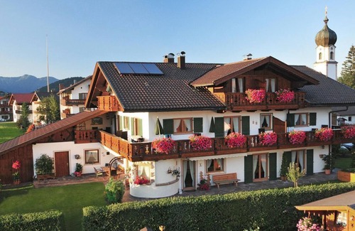 Kruen Apartment | "Rubin" apartment, 2 bedrooms, bathroom, toilet - Haller, guest house