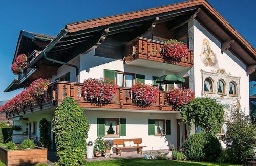 Kruen Apartment | "Rubin" apartment, 2 bedrooms, bathroom, toilet - Haller, guest house