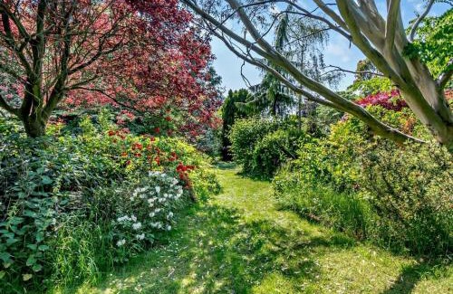 Cropton House | Rue Crofts View