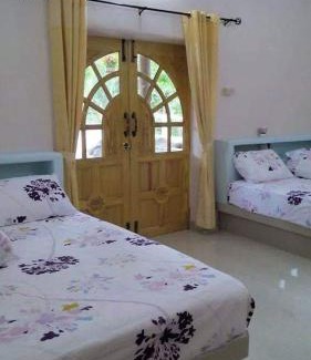 Suan Phueng Resort | Ruen Karlae