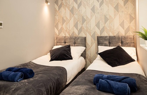 Rugby Apartment | Rugby Accommodation Modern Serviced Apartments