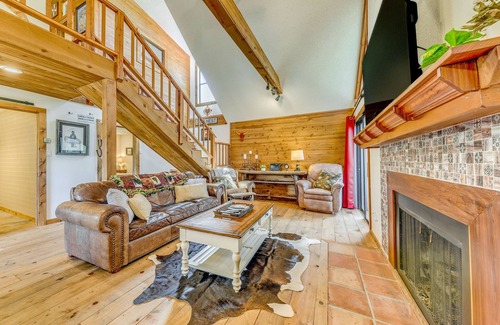 Ruidoso Cabin | Ruidoso Cabin w/Deck + Views: 4 Mi to Winter Park