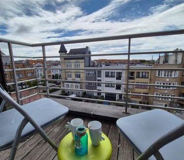 Blankenberge Apartment | Ruim duplex appartement- 8p - wandelafstand strand