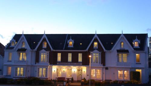 St. Helier Hotel | Runnymede Court Hotel
