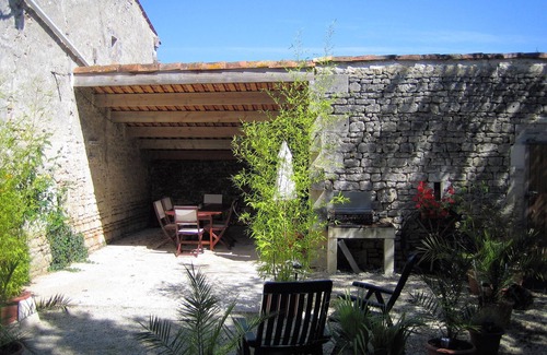 Port-d'Envaux Cottage | Rural cottage near Saintes