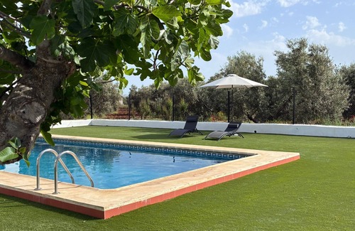 Antequera Cottage | Rural house surrounded by olive trees a few kms from Antequera.