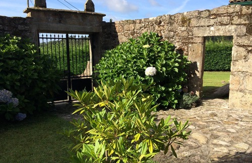 Campo Lameiro Cottage | Rural house with pool and a lot of charm. Ideal to rest and discover Galicia