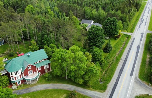 Sainte-Catherine-de-Hatley House | "Rustic country farm 5 min. from Magog Lake, commerce and highway.