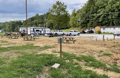 Rush RV Rental | Rush Creek Camp, Lot # 05