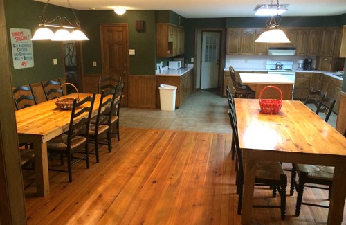 Auburn House | Rushing Waters retreat lodge in Loachapoka, Al
