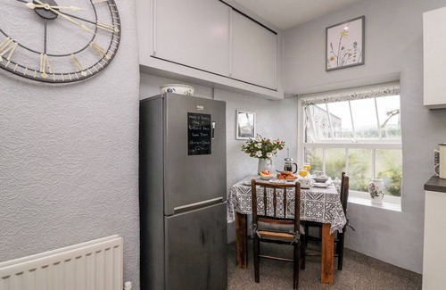 Penny Bridge Cottage | RUSLAND VIEW, pet friendly, character holiday cottage in Newby Bridge