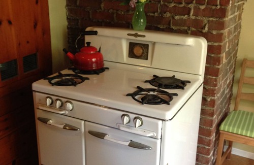 Sunset Junction Cabin | Rustic 1930's Lodge in the Heart of Silver Lake!