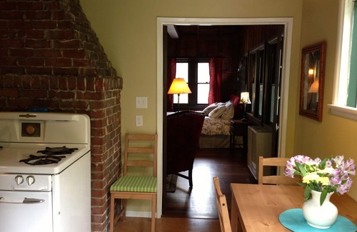 Sunset Junction Cabin | Rustic 1930's Lodge in the Heart of Silver Lake!