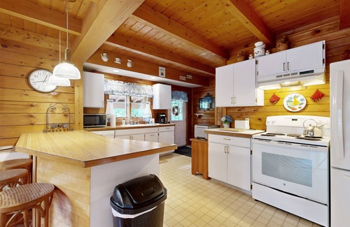 Bartlett Cabin | Rustic 2-story cabin near Saco River w/views & firepit