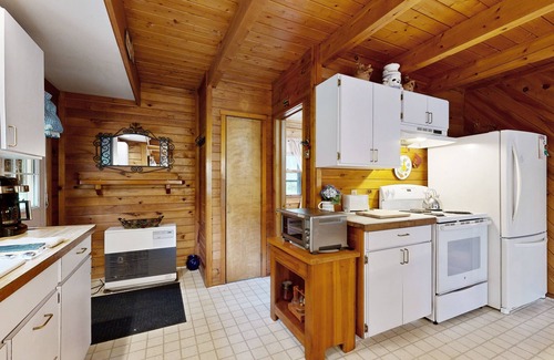 Bartlett Cabin | Rustic 2-story cabin near Saco River w/views & firepit