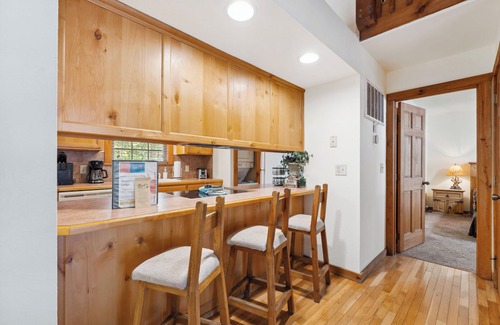 Branson West Cabin | Rustic and Quaint, Pet Friendly Cabin. Tucked Away In Gorgeous Stonebridge!