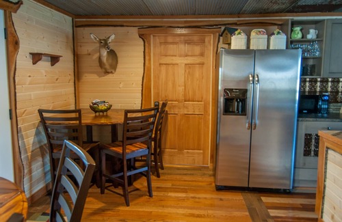 Makanda Cabin | Rustic Cabin - Jetted Tubs - Wi-Fi - Wonderful Views - Grill - Firepit - Porch